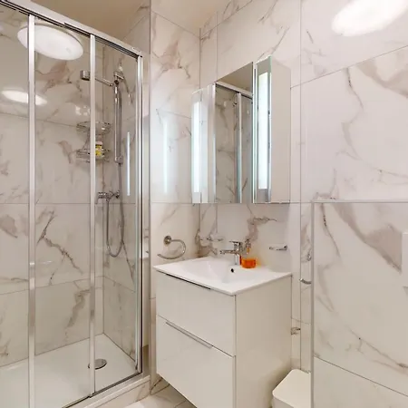 Appartement Modern In The Heart Of Genève